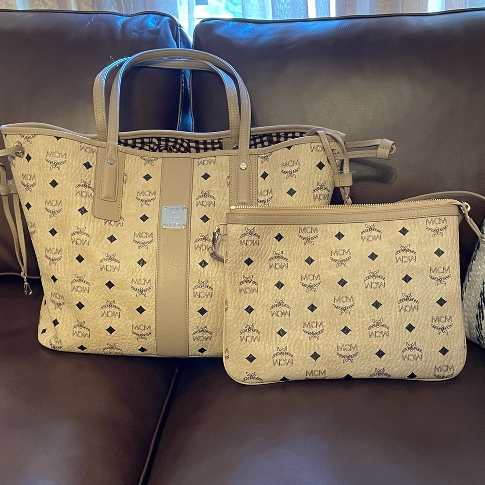 Medium Liz Reversible Visetos Leather- authentic
